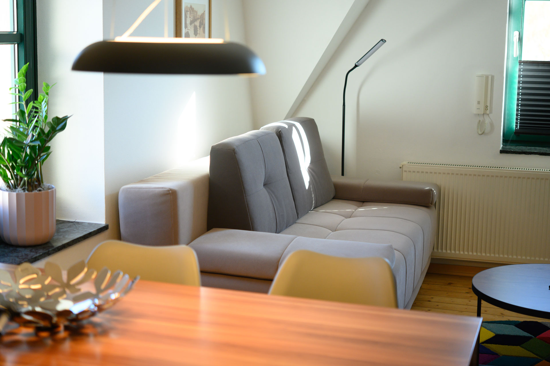 Schlafcouch in der Wohnküche